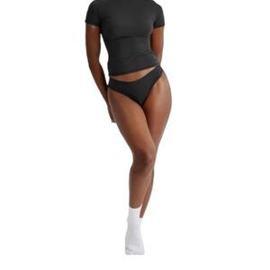 SKIMS Fits EveryBody Woven Thong in Onyx NWT size XXS